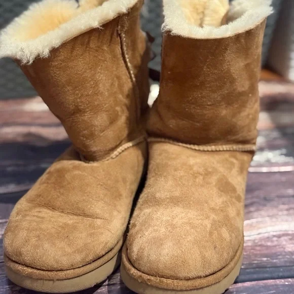 UGG Bailey Bow Boot - Picture 6 of 9